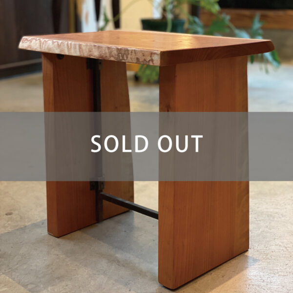 【店舗限定商品】門-mon- stool（座面：チャンチン/脚：桜）